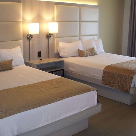 Ramada By Wyndham Burbank Airport Ξενοδοχείο Εξωτερικό φωτογραφία