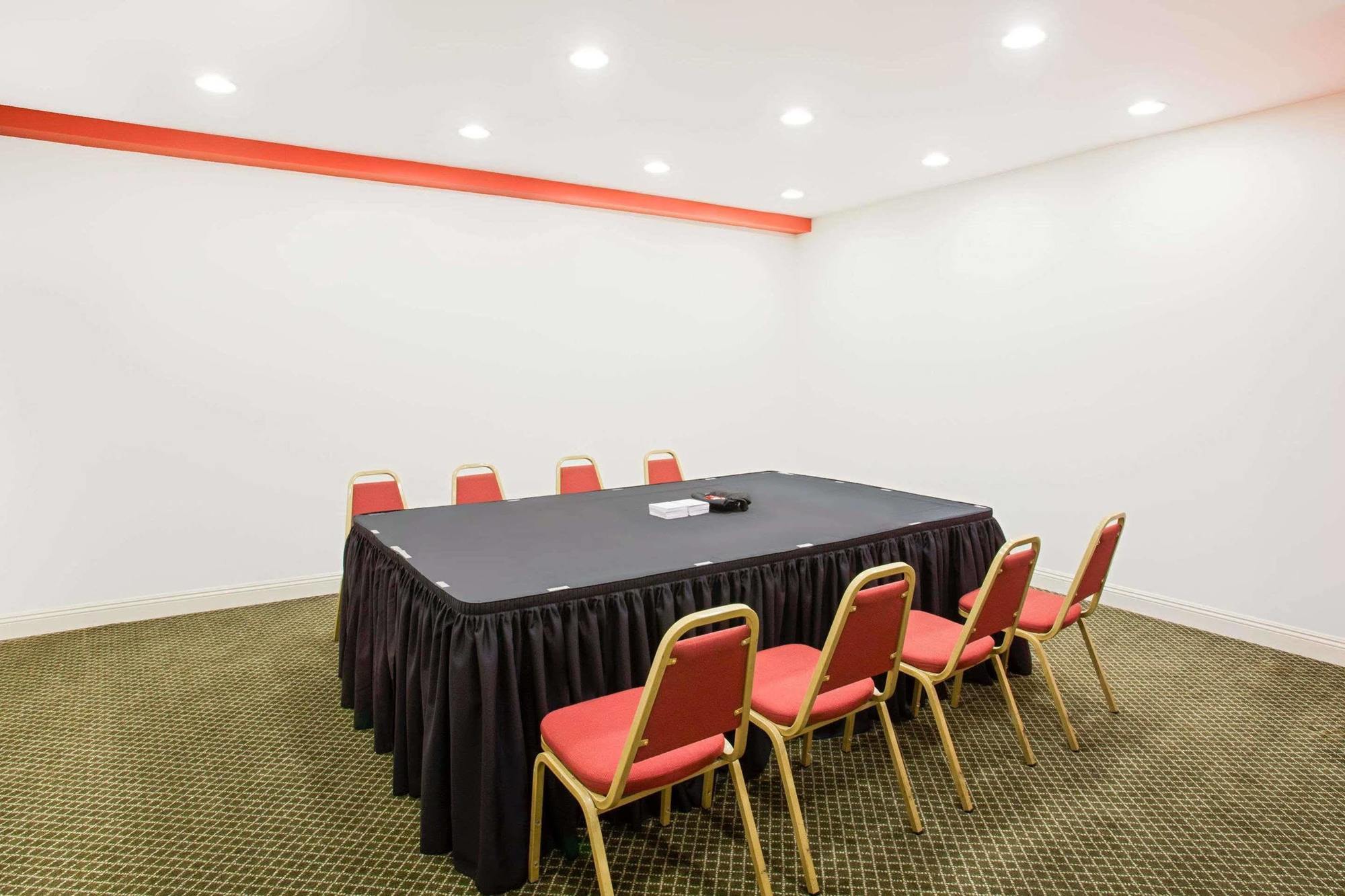 Ramada By Wyndham Burbank Airport Ξενοδοχείο Εξωτερικό φωτογραφία
