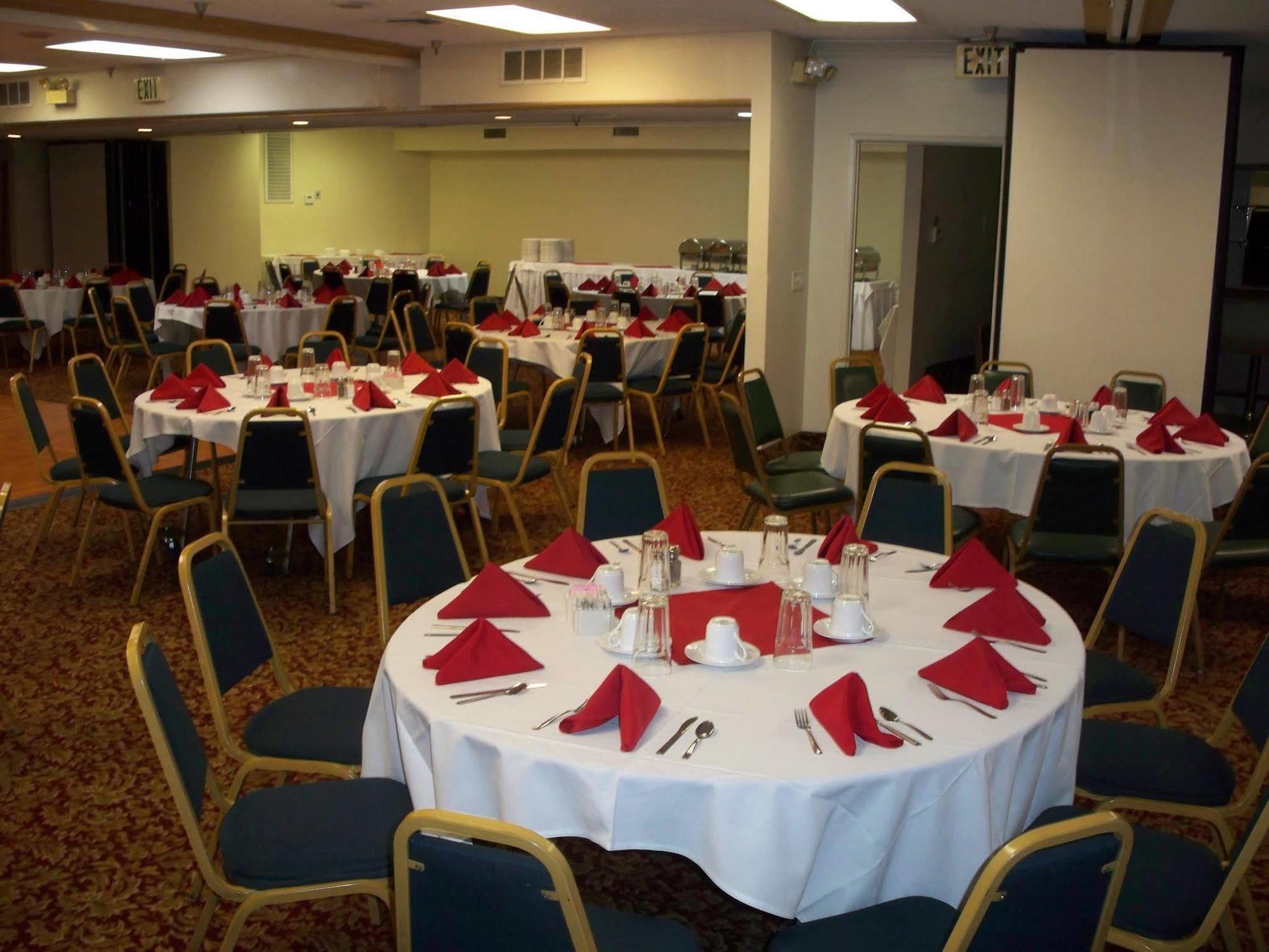 Ramada By Wyndham Burbank Airport Ξενοδοχείο Εξωτερικό φωτογραφία